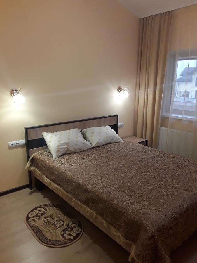 Gostynnyi Dvir Cottage Ternopil Exterior photo